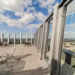 Апартаменты Ans Hanza Tower No 428 - Swimming Pool, Sauna, Jacuzzi, Viewing Terrace Щецин
