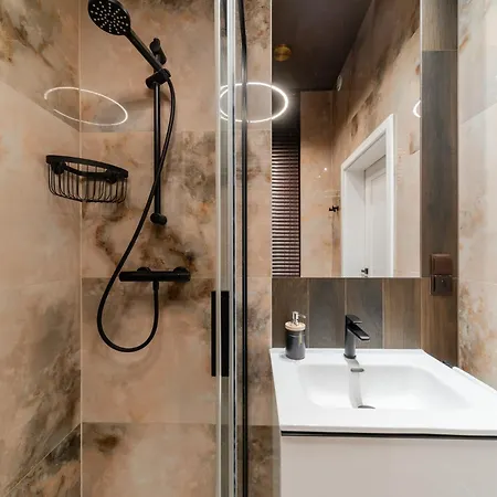 Hanza Tower No 428 - Swimming Pool, Jacuzzi, Balcony, Viewing Terrace Apartment