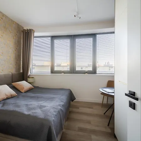 Apartment Hanza Tower No 428 - Swimming Pool, Jacuzzi, Balcony, Viewing Terrace