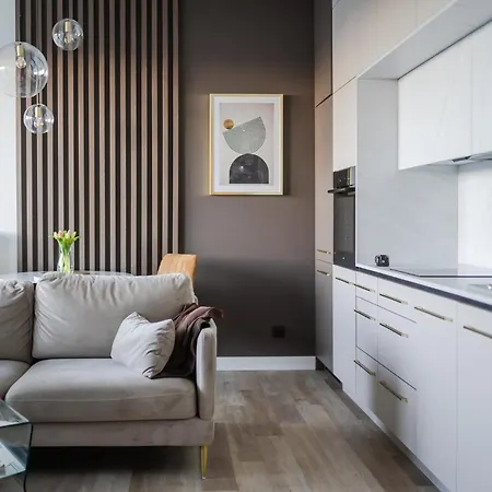 Hanza Tower No 428 - Swimming Pool, Jacuzzi, Balcony, Viewing Terrace Apartment *