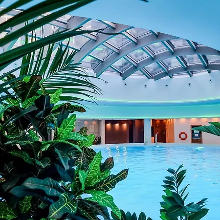 Hanza Tower No 428 - Swimming Pool, Jacuzzi, Balcony, Viewing Terrace Apartment Szczecin