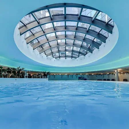 Hanza Tower No 428 - Swimming Pool, Jacuzzi, Balcony, Viewing Terrace Apartment Szczecin
