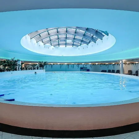 Ans Hanza Tower No 428 - Swimming Pool, Sauna, Jacuzzi, Viewing Terrace * Štetín