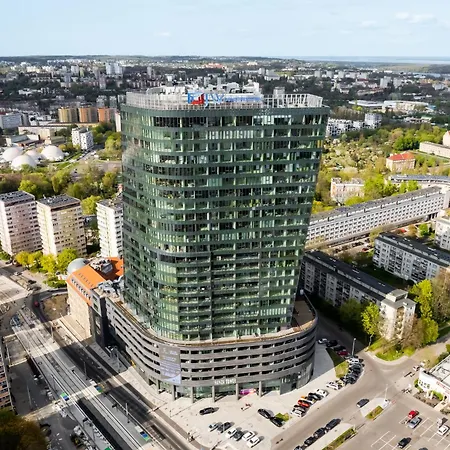Hanza Tower No 428 - Swimming Pool, Jacuzzi, Balcony, Viewing Terrace *