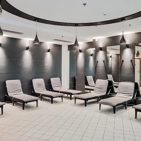 Ans Hanza Tower No 428 - Swimming Pool, Sauna, Jacuzzi, Viewing Terrace *