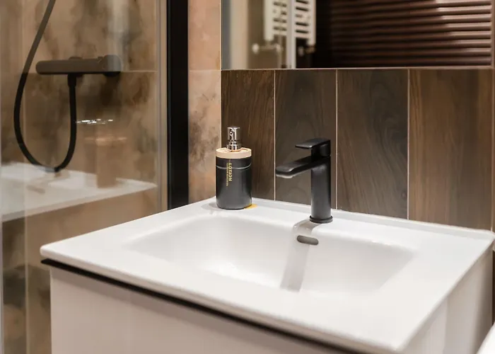 Ans Hanza Tower No 428 - Swimming Pool, Sauna, Jacuzzi, Viewing Terrace Apartment