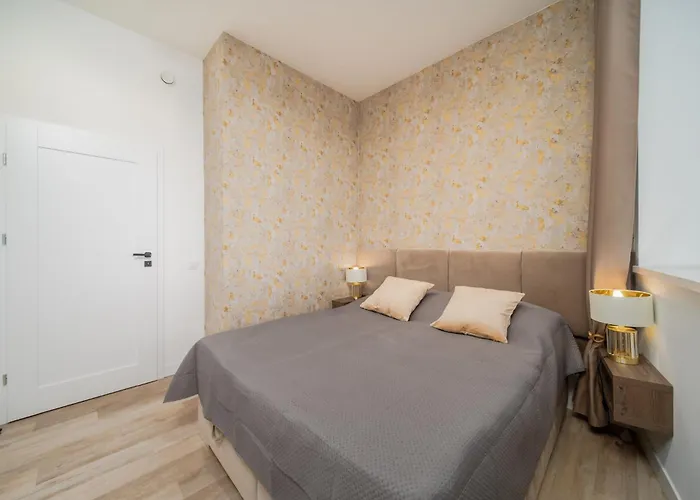 Ans Hanza Tower No 428 - Swimming Pool, Sauna, Jacuzzi, Viewing Terrace