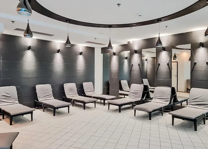 Ans Hanza Tower No 428 - Swimming Pool, Sauna, Jacuzzi, Viewing Terrace *